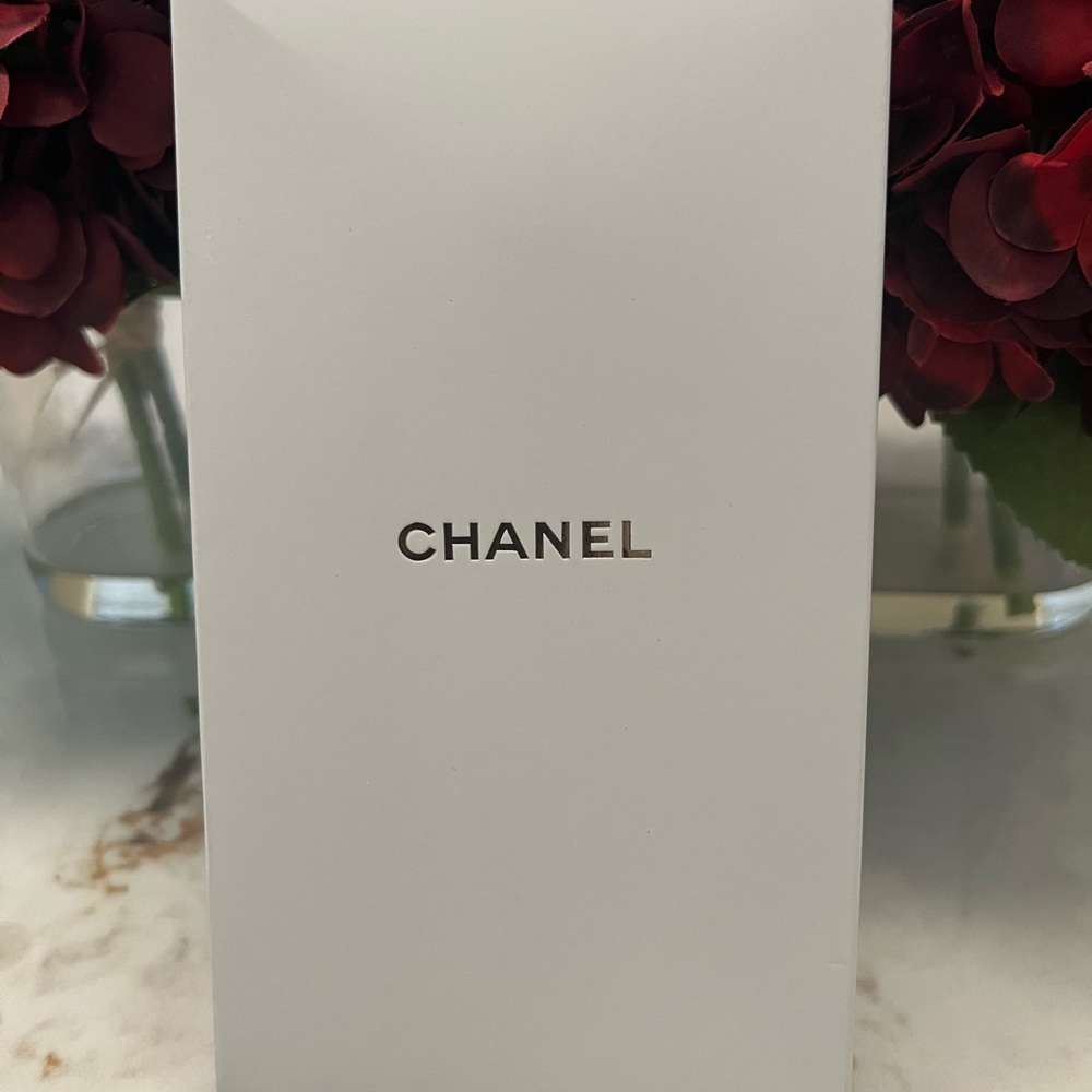 NIB Chanel Coco Crush Black Cellphone Case/ Crossbody - Picture 6 of 9